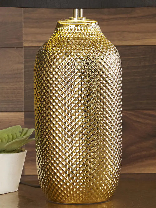 Designer table lamp with patterned ceramic body