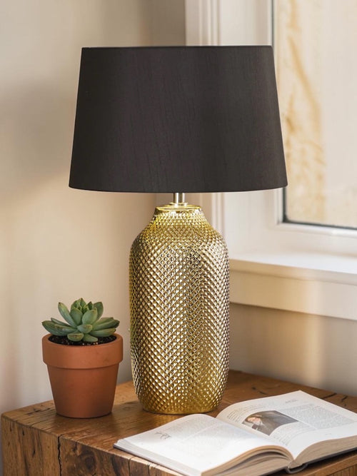 Designer table lamp with patterned ceramic body